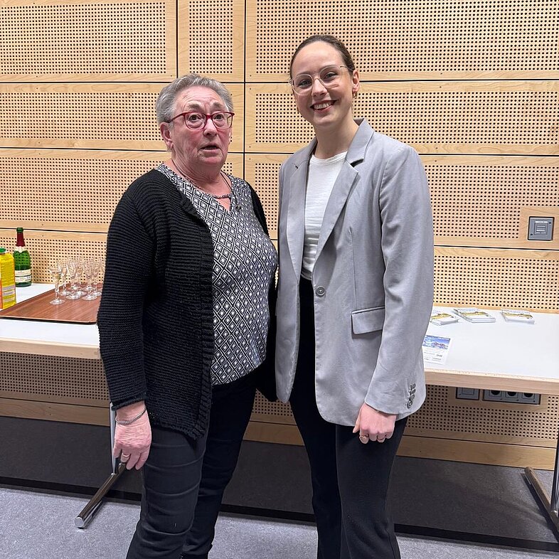 Sarah Voss und Heike Jäger - Eintracht Glauberg - Turnen